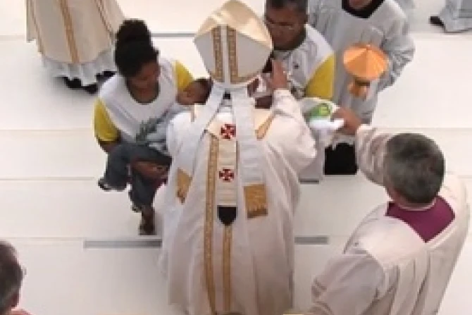 Pope Francis gives his blessing to the couple after they presented the gifts at Mass July 28 2013 Credit EWTN CNA 7 28 13