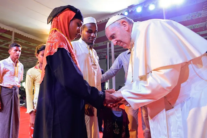 Pope Francis greets members of the Rohingya Muslim community in Dhaka Bangladesh Dec 1 2017 Credit LOsservatore Romano CNA
