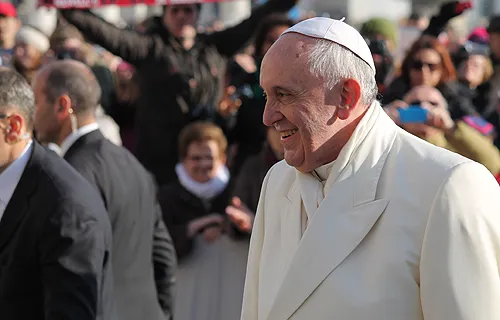 Pope Francis greets pilgrims during the General Audience held Jan. 8, 2014. ?w=200&h=150