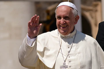 Pope Francis greets pilgrims in St Peters Square during the Wednesday General Audience May 21 2014 Credit Daniel Ibez CNA 7 CNA 5 21 14