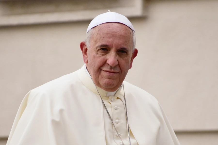 Pope Francis greets pilgrims in St. Peter's Square during the Wednesday general audience on May 28, 2014. ?w=200&h=150