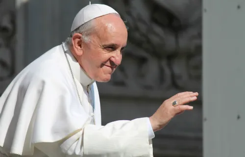 Pope Francis greets the faithful at the Wednesday General Audience on May 8, 2013. ?w=200&h=150