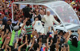 Pope Francis greets youth pilgrims at Santo Tomas University in Manila on Jan. 18, 2015.   Alan Holdren/CNA.