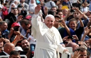 Pope Francis greets pilgrims in St. Peter's Square Oct.13, 2013.   Lauren Cater/CNA.