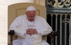 Pope Francis in St. Peter's Square before the Wednesday general audience, May 22, 2013.?w=200&h=150
