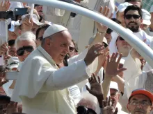Pope Francis in Turin's Piazza Vittorio June 21, 2015. 