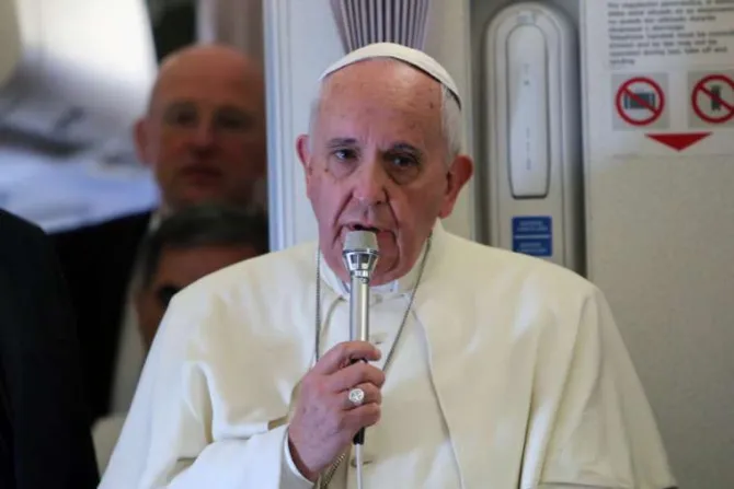 Pope Francis in flight press conference 3 Jan 18 2015 Vatican Catholic News Credit Alan Holdren CNA CNA