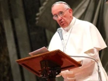 Pope Francis leads the Bishops of Italy in a solemn Profession of Faith in St. Peter’s Basilica for their 65th General Assembly May 23, 2013. 