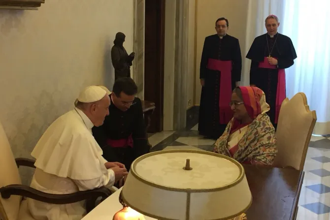 Pope Francis meets Bangladesh Prime Minister Ms Sheikh Hasina at the Vatican Feb 12 2018 Credit Marco Mancini CNA
