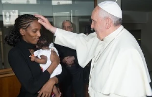 Pope Francis meets Meriam Ibrahim and her child Maya at the Vatican's Santa Marta residence, July 24, 2014.   ANSA/Osservatore Romano -EDITORIAL USE ONLY-
