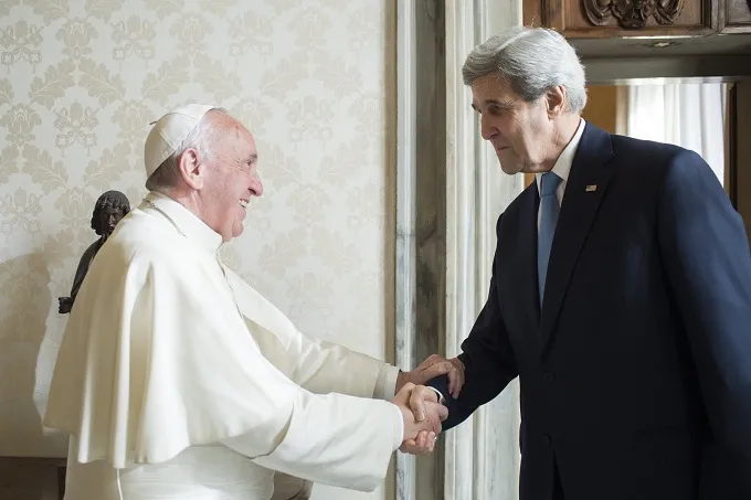 Pope Francis meets U.S. Secretary of State John Kerry at the Vatican Dec. 2, 2016. ?w=200&h=150