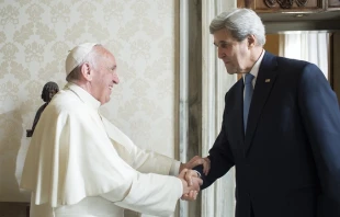 Pope Francis meets U.S. Secretary of State John Kerry at the Vatican Dec. 2, 2016.   L'Osservatore Romano.