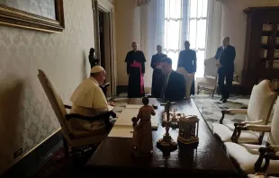 Pope Francis meets with Estonian Prime Minister Juri Ratas Feb. 9, 2018.   Andrea Gagliarducci/CNA.