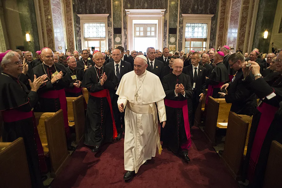 Pope Francis meets with the United States bishops at St. Matthew's Cathedral in Washington, D.C., Sept. 23, 2015.?w=200&h=150
