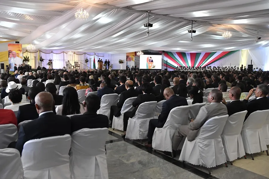 Pope Francis meets with authorities in Antananarivo, Madagascar Sept. 7, 2019. ?w=200&h=150