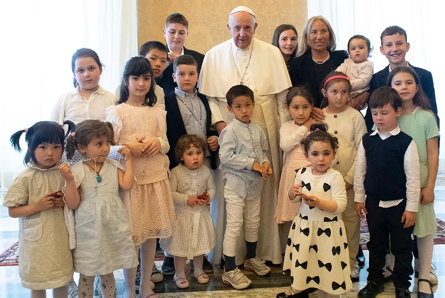 Pope Francis meets with children of the Hospital of the Innocents Institute of Florence at the Vatican's Consistory Hall, May 24, 2019. ?w=200&h=150