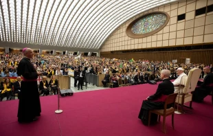 Pope Francis meets with choir members and muscians Nov. 24, 2018.   Vatican Media/CNA.
