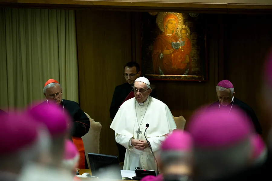Pope Francis meets with the Italian bishops' conference in the Vatican's Synod Hall, May 21 2018. ?w=200&h=150