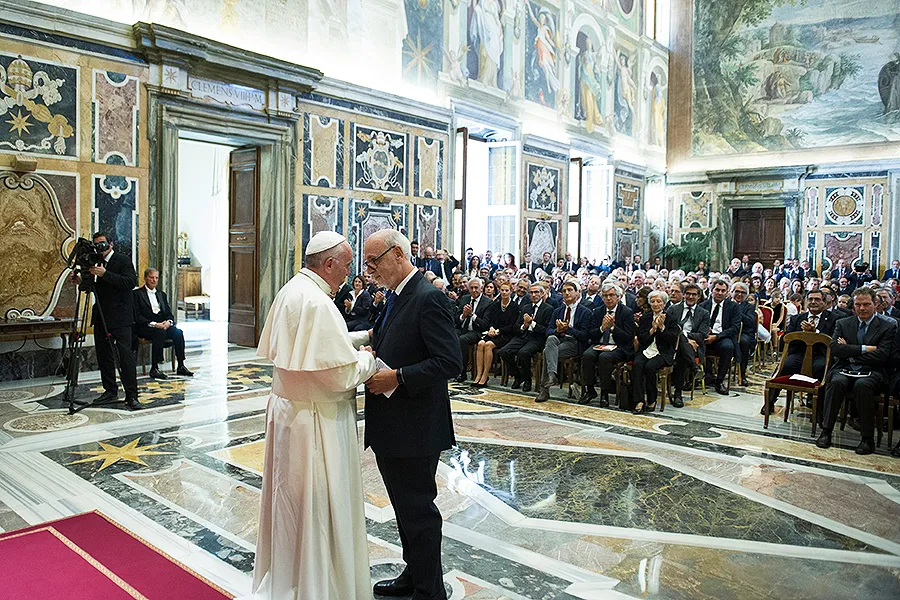 Pope Francis meets with Italy's national council of journalists at the Vatican's Clementine Hall, Sept. 22, 2016. ?w=200&h=150
