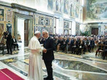 Pope Francis meets with Italy's national council of journalists at the Vatican's Clementine Hall, Sept. 22, 2016. 