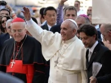 Pope Francis meets with the Renewal of the Spirit Movement in Rome's Olympic Stadium on June 1, 2014. 