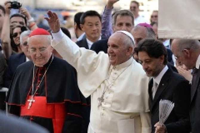 Pope Francis meets with the Renewal of the Spirit Movement in Romes Olympic Stadium on June 1 2014 Credit Daniel Ibez CNA 4 CNA 6 1 14