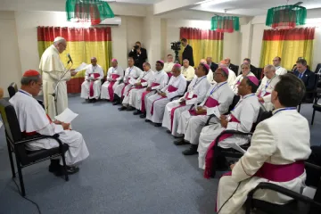 Pope Francis meets with the bishops of Bangladesh Dec 1 Credit LOsservatore Romano