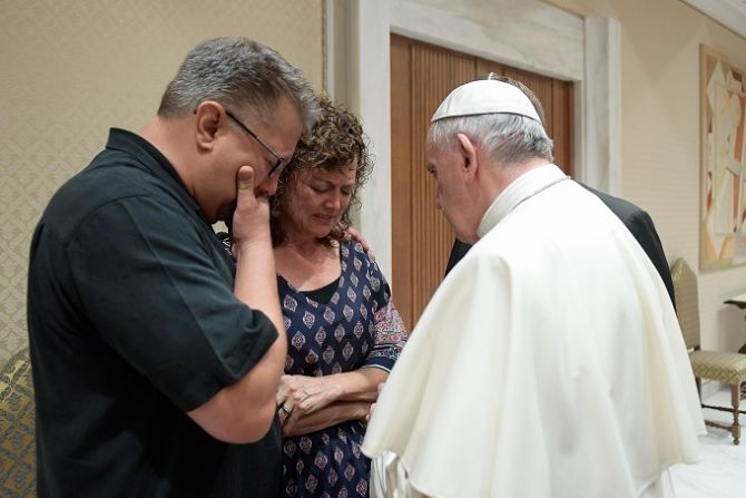 Pope Francis meets with the parents of Beau Jordan Solomon July 6 2016 Credit LOsservatore Romano CNA