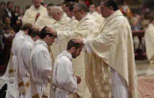 Pope Francis ordains 10 men to the priesthood May 7, 2017.   Daniel Ibáñez/CNA.