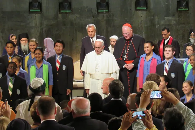 Pope Francis participates in an interreligious prayer service at Ground Zero Sept 25 2015 Credit Addie Mena CNA CNA 9 25 15