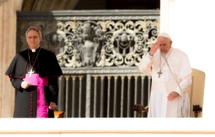 Pope Francis prays at the end of the General Audience March 14, 2018.   Daniel Ibanez/CNA.