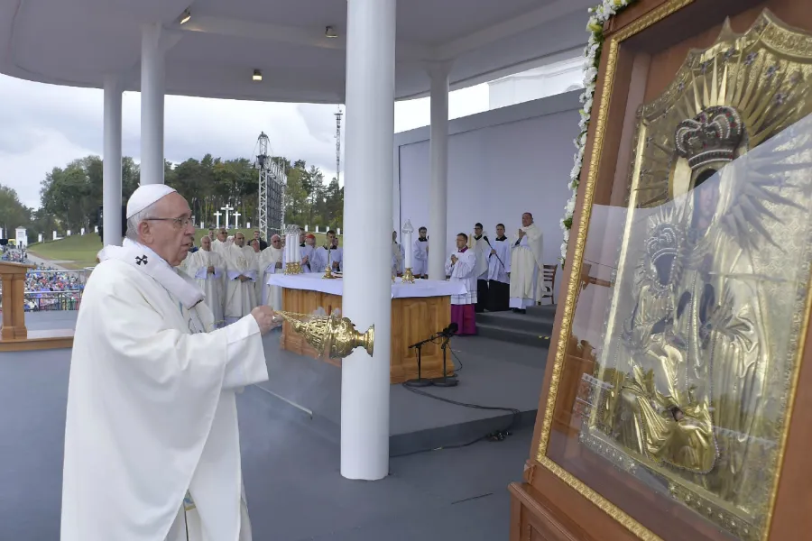 Pope Francis says Mass before the Shrine of the Mother of God in Aglona, Latvia, Sept. 24, 2018. ?w=200&h=150
