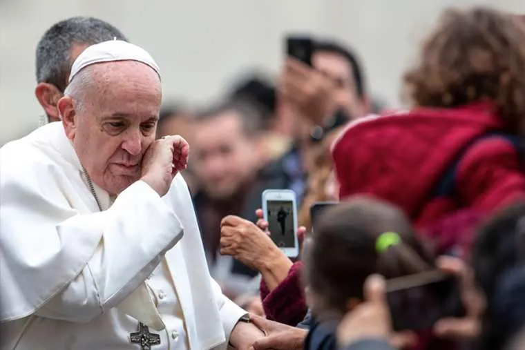 Pope Francis greets pilgrims before his general audience Feb. 26, 2020.?w=200&h=150