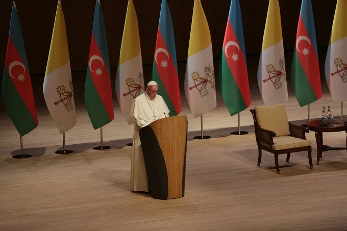 Pope Francis speaks to authorities in Azerbaijan Oct. 2, 2016. ?w=200&h=150