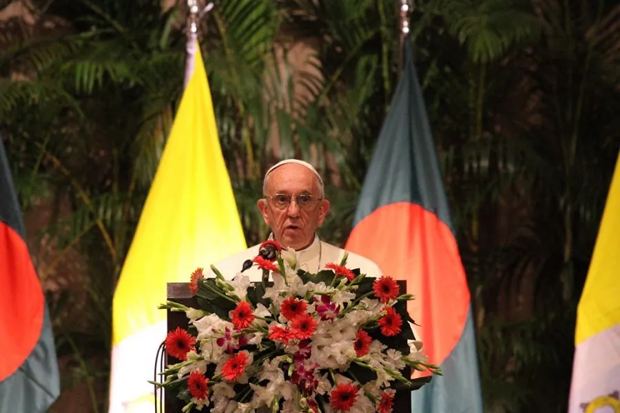 Pope Francis speaks to authorities in Dhaka, Bangladesh after his arrival Nov. 30, 2017. ?w=200&h=150