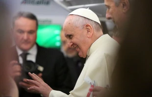 Pope Francis aboard the papal plane en route to Sri Lanka, Jan. 12, 2015.   Alan Holdren/CNA.