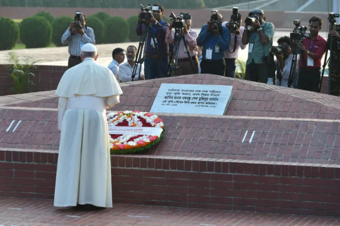 Pope Francis visit to Martyrs Memorial Credit LOR CNA