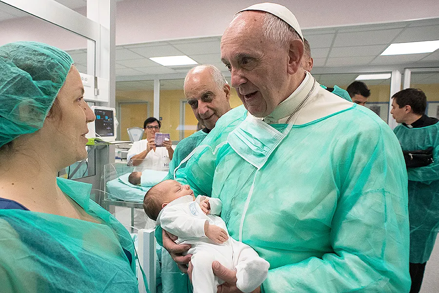 Pope Francis visited the neonatology ward of San Giovanni in Rome, Sept. 16, 2016. ?w=200&h=150