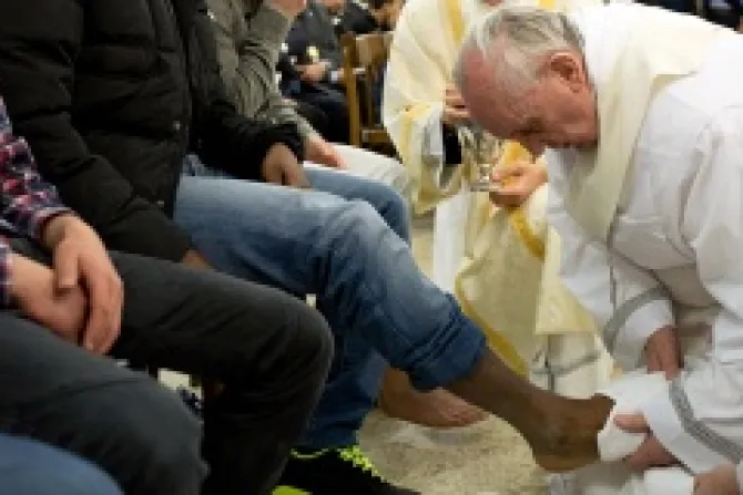 Pope Francis washes the feet of a prisoner at the Casal Del Marmo Youth Detention Centre on March 28 2013 Credit Servizio Fotografico LOsservatore Romano via Getty Images CNA 4 1 1