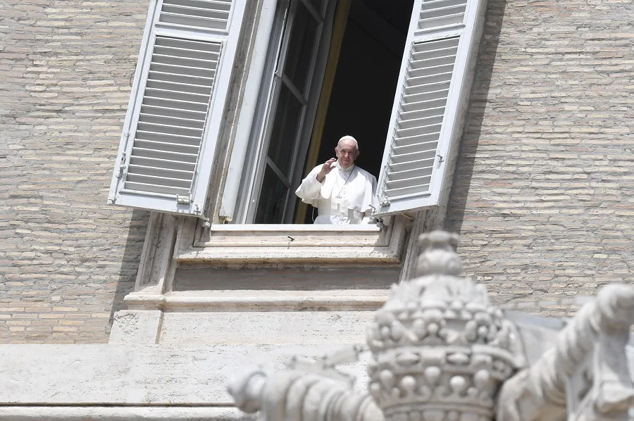 Pope Francis waves from a window of the apostolic palace May 10, 2020. ?w=200&h=150