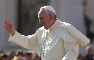 Pope Francis waves to pilgrims in St. Peter's Square on Sept. 9, 2015 for the general audience.   Daniel Ibanez/CNA.