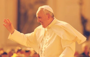Pope Francis waves to pilgrims in St. Peter's Square on Sept. 9, 2015 for the general audience.   Daniel Ibanez/CNA.