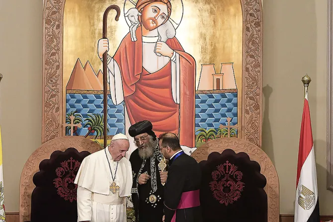 Pope Francis with Pope Tawadros II of Alexandria in Cairo Egypt on April 28 2017 Credit LOsservatore Romano 2 CNA