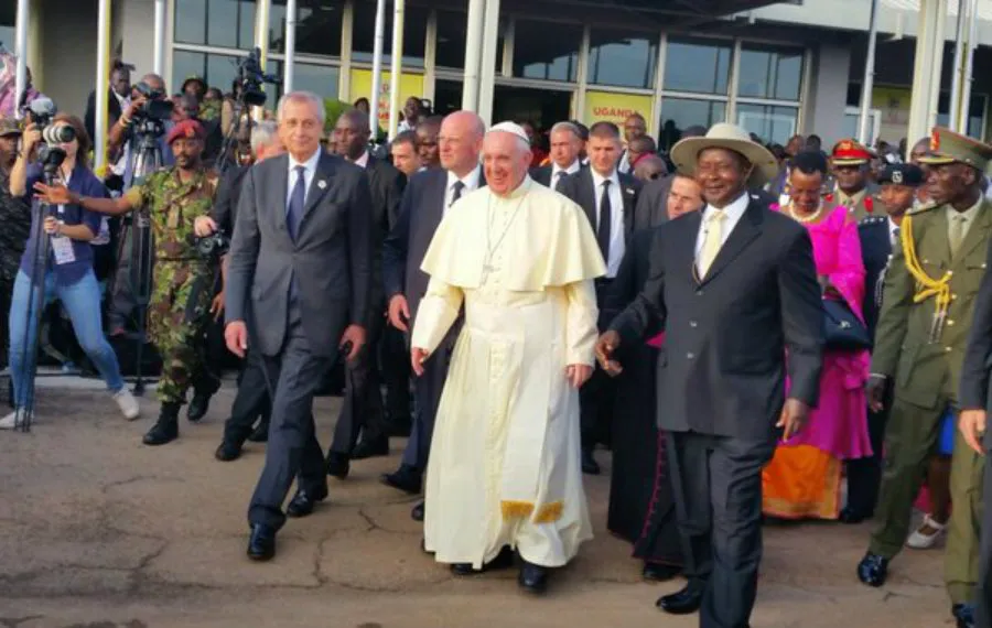 Pope Francis arrives in Uganda. ?w=200&h=150
