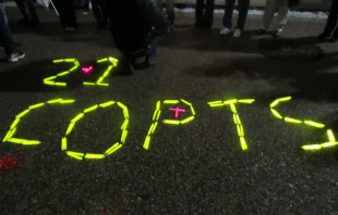 Prayer vigil outside the White House remembers 21 murdered Coptic Christians in Libya.   Matt Hadro / CNA.