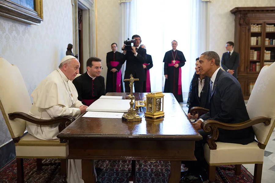 President Barack Obama meets with Pope Francis for a private audience at the Vatican, March 27, 2014 (Official White House Photo by Pete Souza).?w=200&h=150