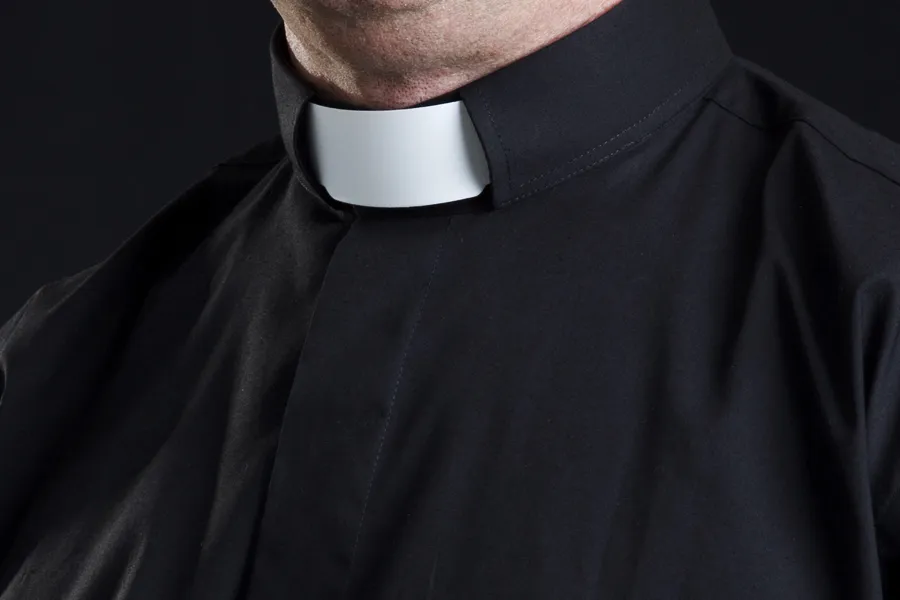 Priest_collar_Credit_Lisa_F_Young_via_wwwshutterstockcom_CNA.jpg