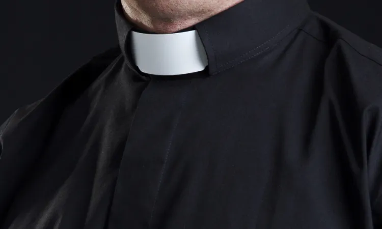 Priest collar Credit Lisa F Young via wwwshutterstockcom CNA.