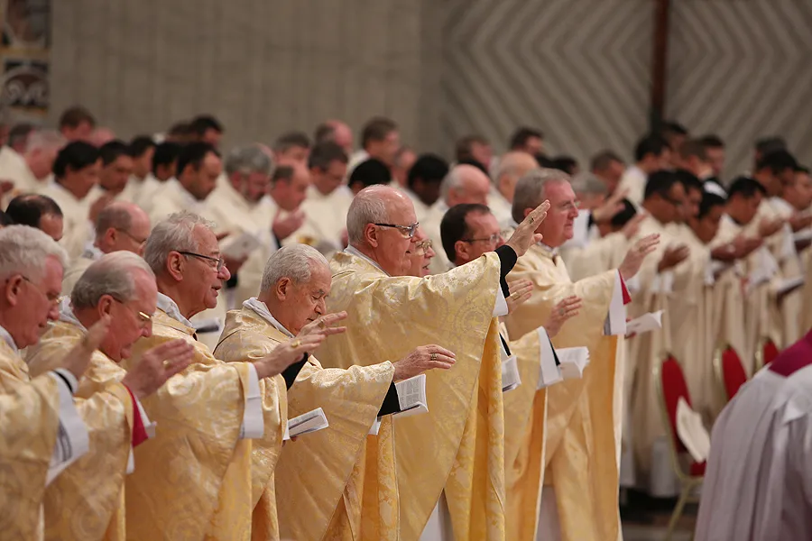 Priests concelebrate Mass with Pope Francis in St. Peter's Basilica, Jan. 6, 2015. ?w=200&h=150