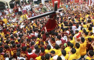 Procession of the Black Nazarene in Manila, January 7, 2010. Denvie Balidoy-Flickr.com (CC BY 2.0).